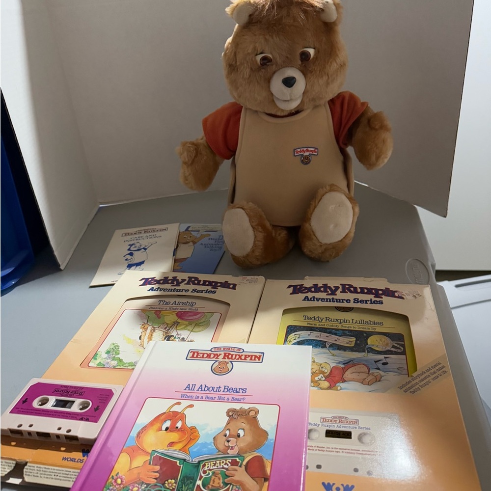Teddy Ruxpin - Picture 4 of 5